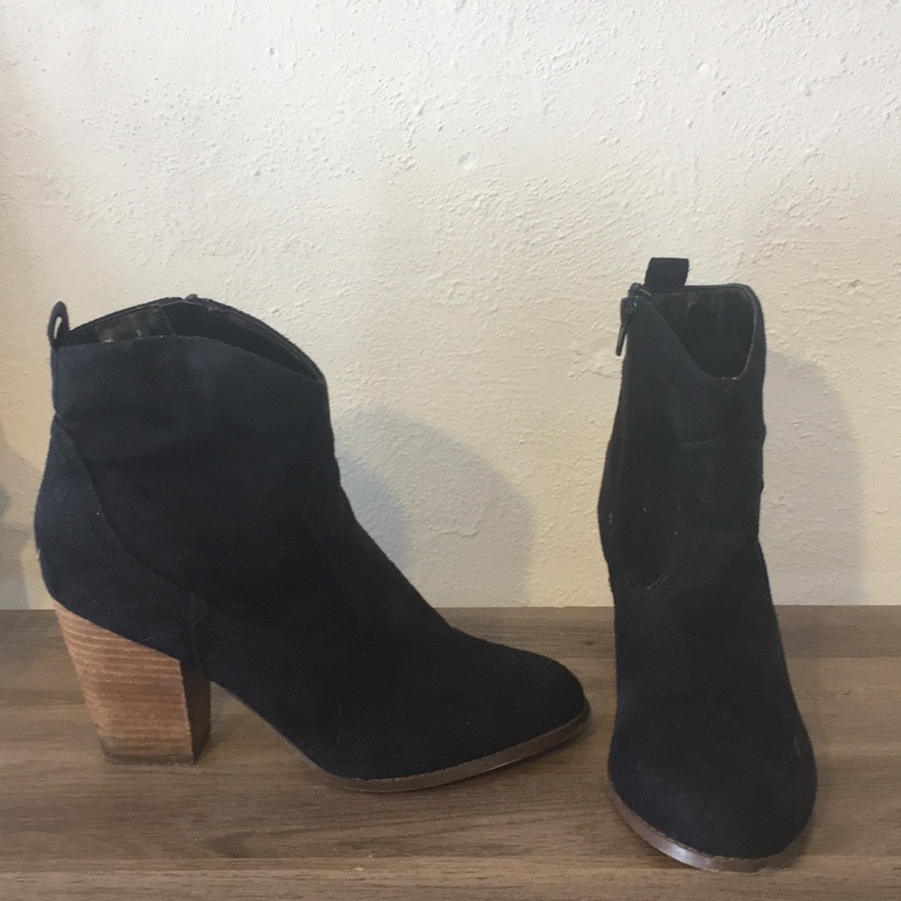 Black booties faux suede Charlotte Russe sz 9